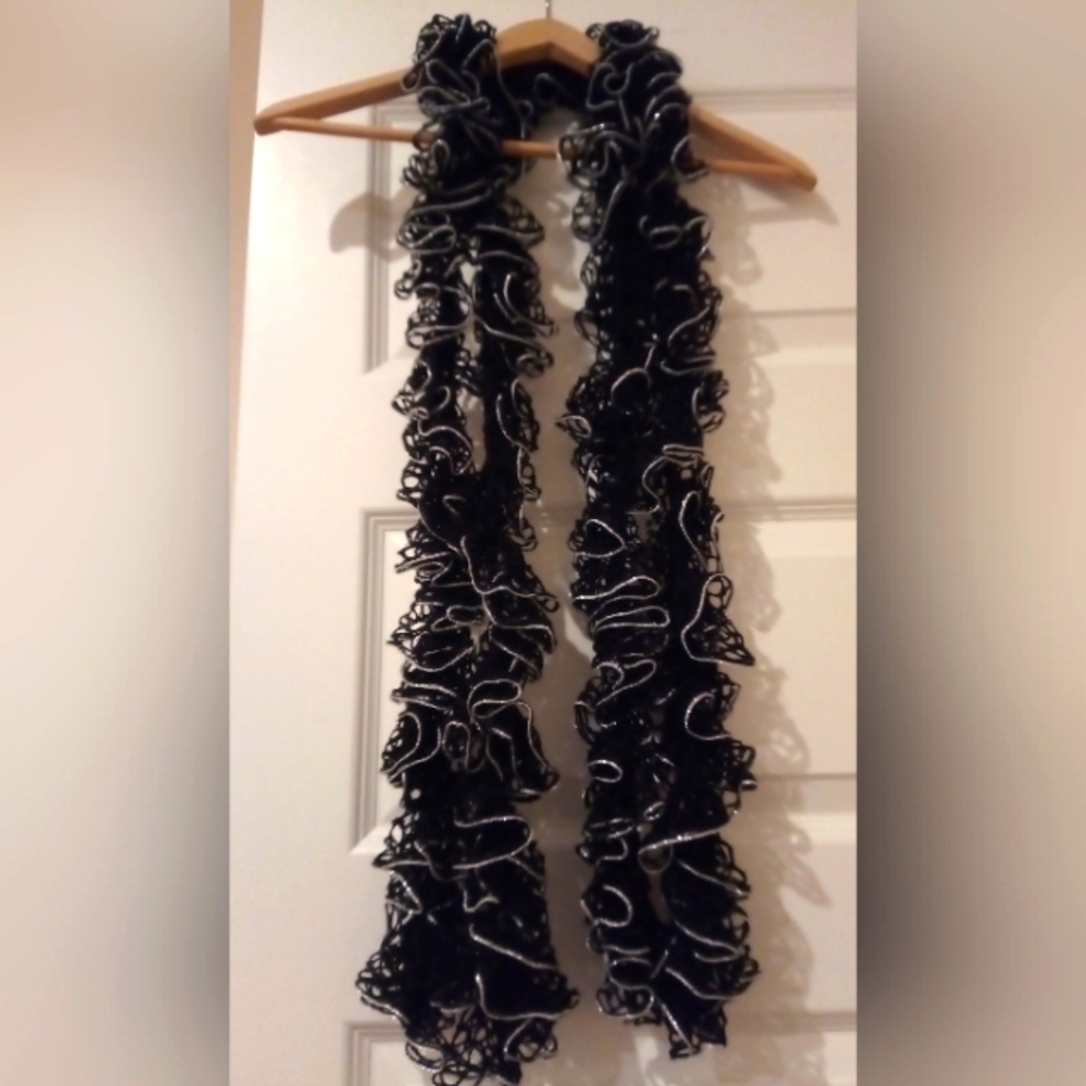 NEW Set of 2 Winter scarfs black & pink crochet/chenille NWOT